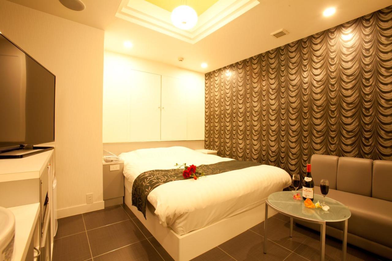 טוקיו Hotel Luna (Adults Only) מראה חיצוני תמונה