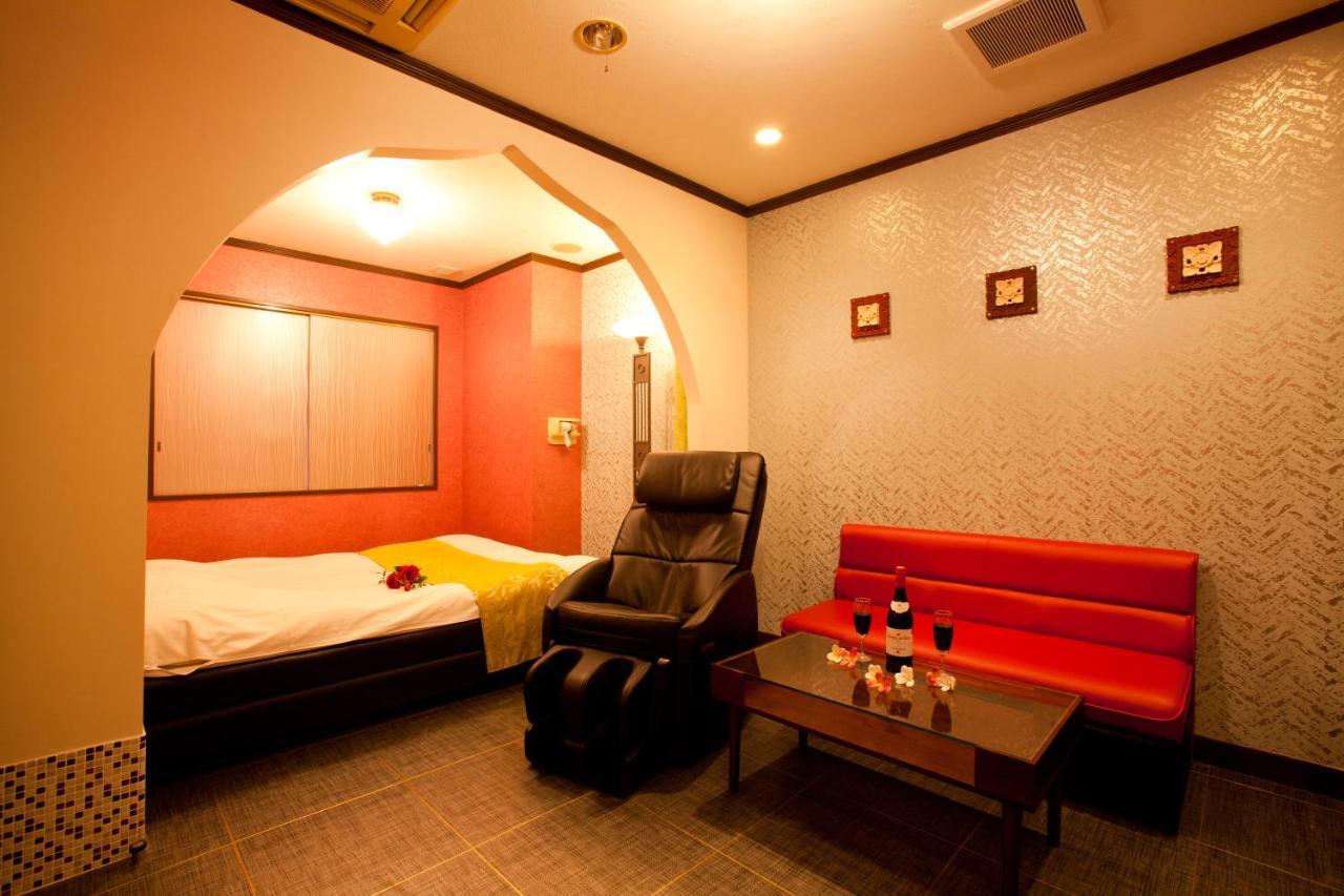 טוקיו Hotel Luna (Adults Only) מראה חיצוני תמונה