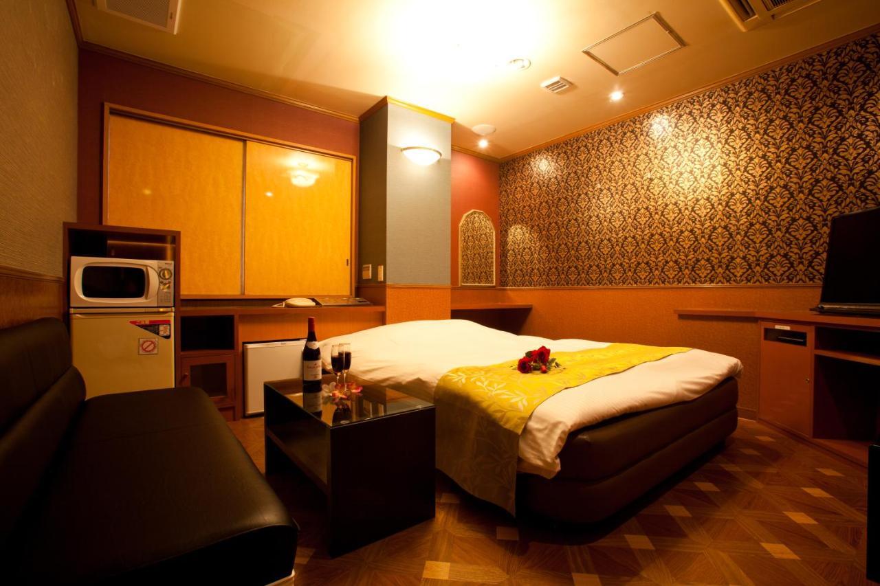 טוקיו Hotel Luna (Adults Only) מראה חיצוני תמונה