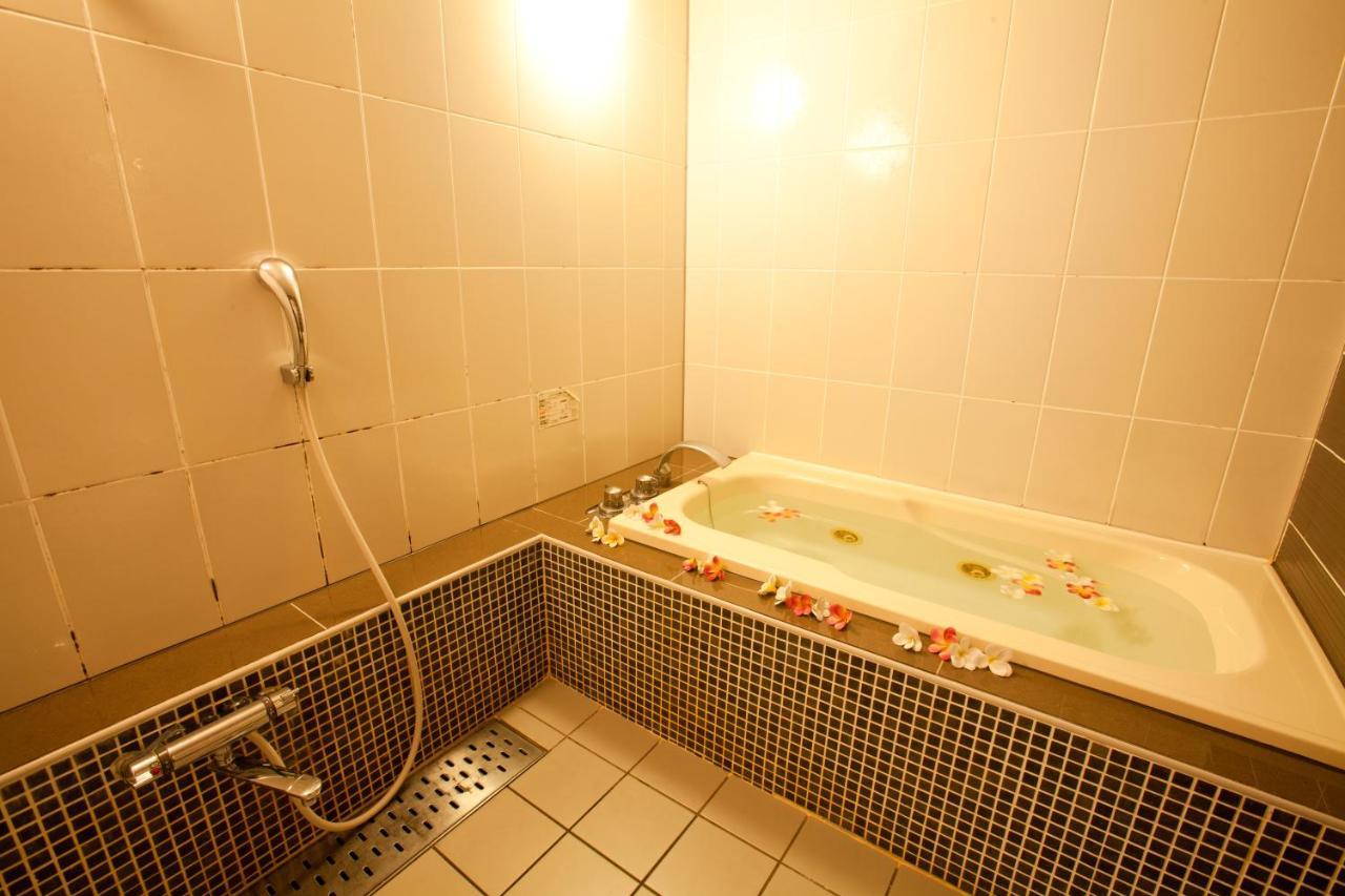 טוקיו Hotel Luna (Adults Only) מראה חיצוני תמונה
