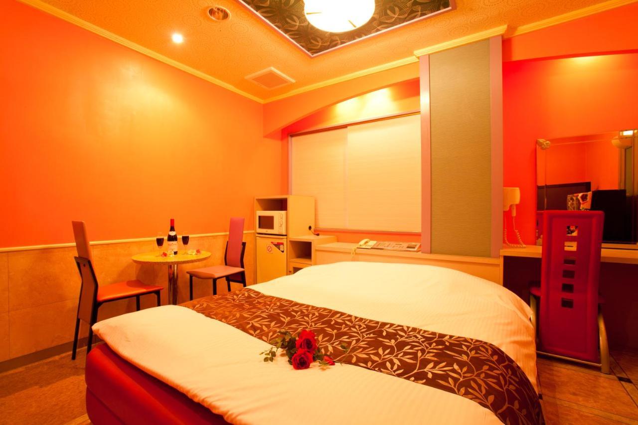 טוקיו Hotel Luna (Adults Only) מראה חיצוני תמונה