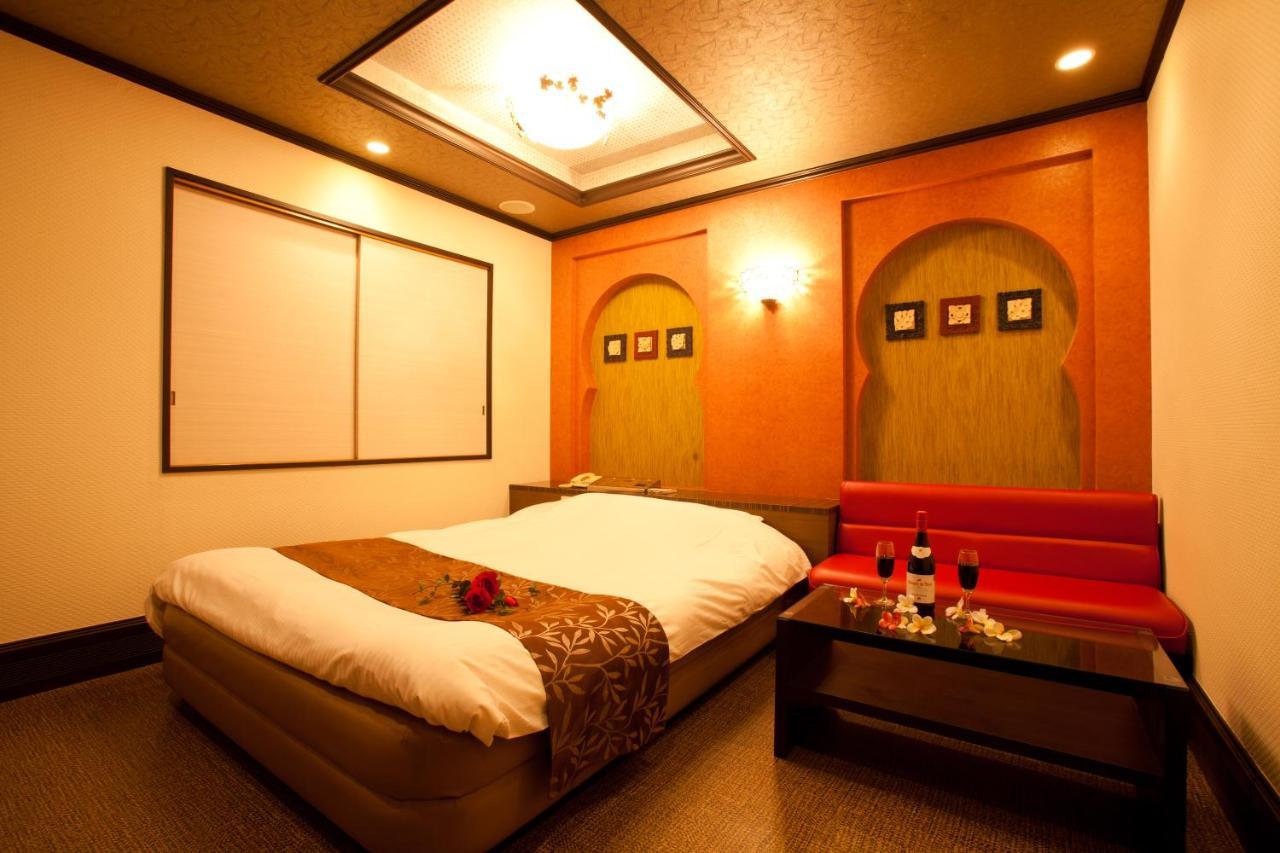 טוקיו Hotel Luna (Adults Only) מראה חיצוני תמונה