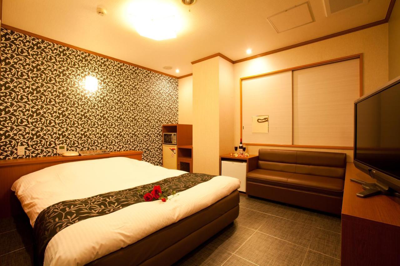 טוקיו Hotel Luna (Adults Only) מראה חיצוני תמונה