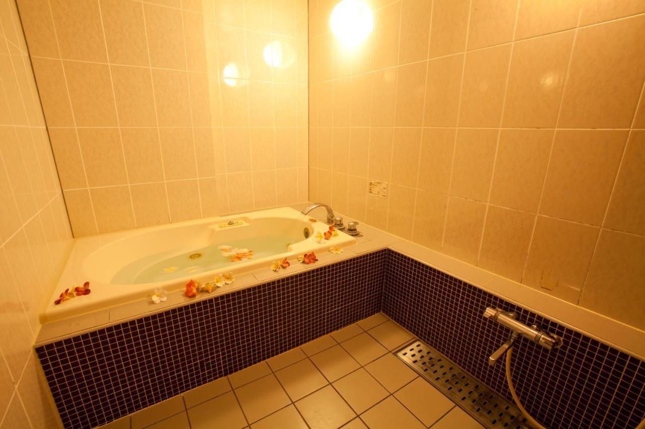 טוקיו Hotel Luna (Adults Only) מראה חיצוני תמונה