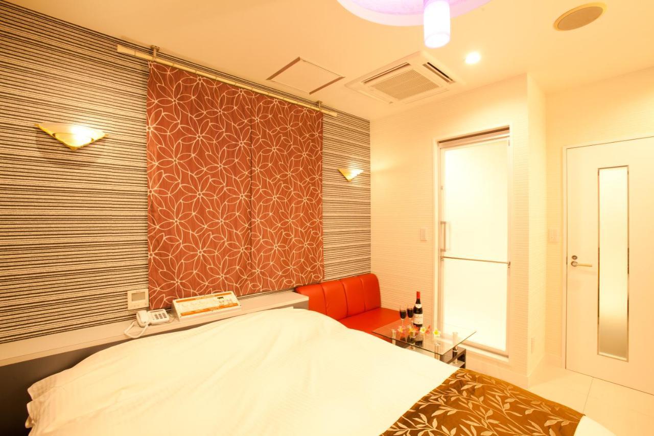 טוקיו Hotel Luna (Adults Only) מראה חיצוני תמונה